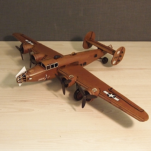 ブリキのおもちゃ飛行機 アメリカ軍用戦闘機(爆撃機)ダイヤモンドドリル(LLサイズ)