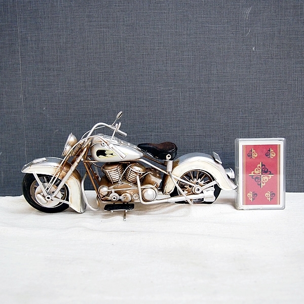 ブリキのおもちゃバイク ハーレーダビッドソンモデルアメリカンオートバイ／シルバーフォックス(Mサイズ) 