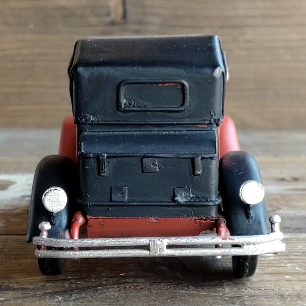 ブリキのおもちゃ車 クラシックカー(旧車)／レッド×ブラック(Sサイズ)【取り寄せ品／納期1週間前後】