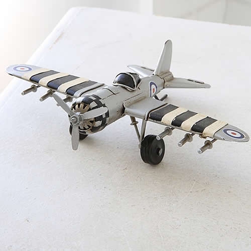 ブリキのおもちゃ飛行機 イギリス戦闘機 ロイヤル・エアーフォース(Sサイズ)【取り寄せ品／納期1週間前後】