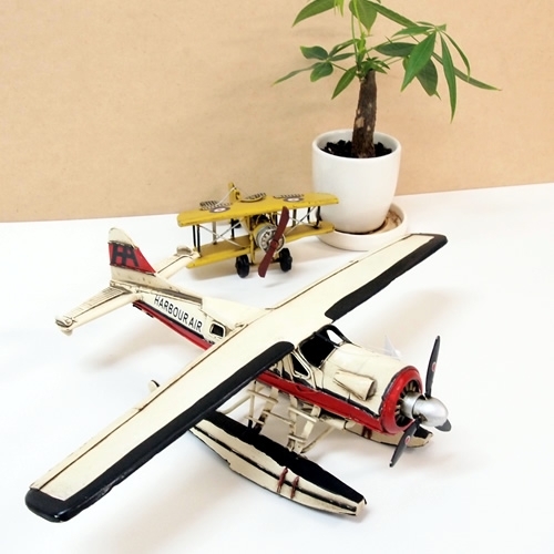 ブリキのおもちゃ飛行機 水上飛行機HARBOUR AIR(Mサイズ) 